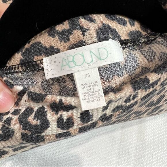 Abound Cheetah Animal Print Long Sleeve Body Suit Sz XS - Picture 7 of 10